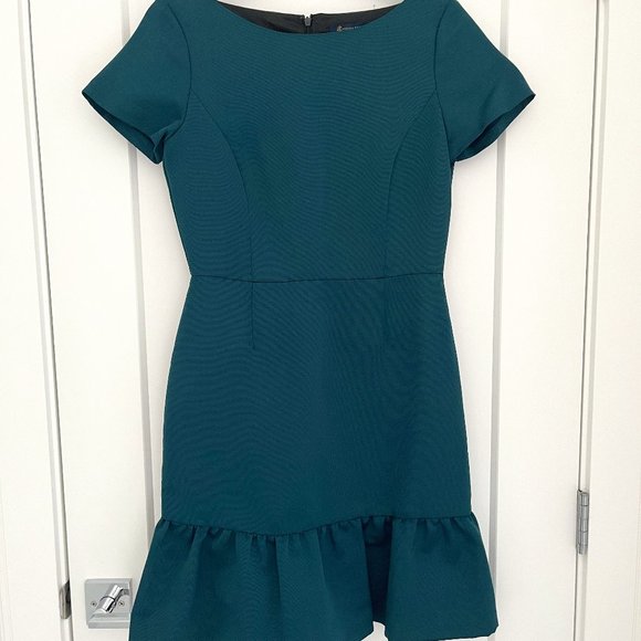 Dresses from Club Monaco, Ever New, Brooks Brothers and BR - Picture 4 of 16